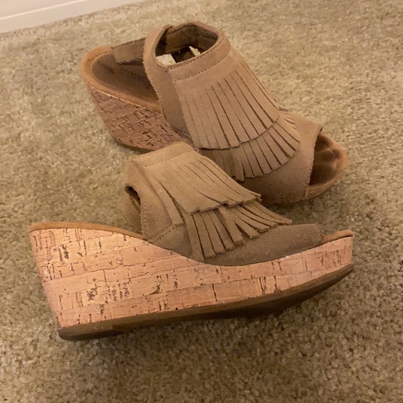 Minnetonka wedges - Picture 2 of 4